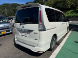 セレナ 2.0 ハイウェイスター Vセレクション 