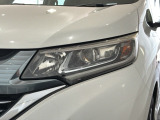 LEDヘッドライトは、点灯の瞬間から最大光量を発揮し、突然暗くなるトンネルなどでの安定感を高めます。