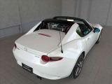 神戸マツダ神戸西インター店は、通常ディーラー+&alpha;の次世代型店舗としてROADSTER EXPERIENCE SPACEの冠を掲げ、「いつでも・誰でも・気軽に会いに行ける」ロードスターUカー専門店。