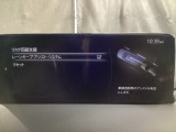 ハンドル操作をアシストすることにより車線からの逸脱回避を支援します。