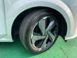 タイヤサイズは205/50R17純正アルミホイール付き!(夏タイヤ装着)冬タイヤ、ホイール注文も承っております☆