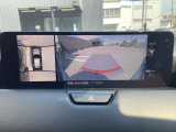 360度ビューモニター 4つのカメラで前後左右、俯瞰映像を表示、ドライバーからは見えない領域の危険認知をサポートするシステム搭載!