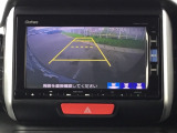 バックモニター付きで、車庫入れやバック時の後方確認をサポート。