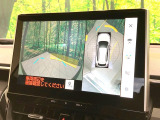 【パノラミックビューモニター】専用のカメラにより、上から見下ろしたような視点で360度クルマの周囲を確認することができます☆死角部分も確認しやすく、狭い場所での切り返しや駐車もスムーズに行えます。