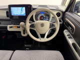 このハンドルを握った時に、車を所有している優越感を味わえますね