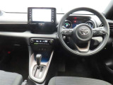 ぜひ展示車の運転席に座ってみてください。