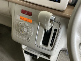 発進時から滑らかに加速する無段階変速のCVTはストップ&ゴーの多い街の中も快適です