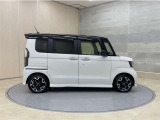 全車1年間の走行距離無制限のロングラン保証付きです。また、さらに安心をお求めの方には1年〜2年の保証延長ができる「ロングラン&alpha;保証」(有償)もお選びいただけます。