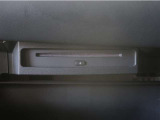 車内でCD DVDのメディアが楽しめます。