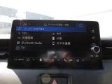 フルセグテレビ搭載。USB入力、Bluetoothオーディオに対応しています。