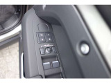 自分の最適なポジションにすぐにセットできるので、運転を始める前にシートの調整に時間を取られません。特に朝の忙しい時間帯や急いでいる時でも、ボタン一つでシートを自動的に調整できるため、非常に便利です。