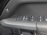 ☆全国正規ディーラーネットワーク、ご納車後のアフターサービスも安心☆TEL:072-724-8887 営業時間:10:00〜18:30(水曜定休)