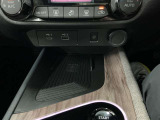 便利なUSB電源ソケット・ワイヤレス充電・シガーソケットなど電源供給はバッチリです。