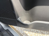 運転席ドアのドリンクホルダーです。