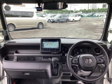 この度は、当店のお車をご覧いただきまして誠にありがとうございます。当店では全国販売・納車も行っております。県によって陸送費用は異なりますのでお気軽にお問い合わせください。