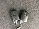 スマートキー2本付き!キーをポケットやカバンに入れておくだけでドアの施錠・開錠やエンジンスタートの操作が簡単です!
