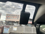 この度は、当店の車両をご覧頂きまして誠にありがとうございます。当店では、遠方ご登録・ご納車(別途費用要)や最長120回の分割お支払い(事前審査要)も承っております。ご不明な点は、お気軽にご相談下さいませ。