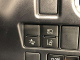 【TOYOTA SAFETY SENSE】走行中に前方の車両等を認識し、衝突の可能性がある時は警報音とブレーキで衝突回避と被害軽減をアシストしてくれます。