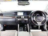 禁煙車です!室内は嫌なニオイも無く、すごく綺麗な状態です!禁煙車・・特にセダンタイプのお車では少ないですよね!!タバコのニオイが苦手なお客様必見です!快適にご乗車頂けます!!