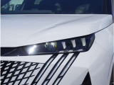 【ヘッドライト】省電力で長寿命の明るく運転しやすいLEDヘッドランプです。明るく照らすので暗い夜道からお客様を守ってくれます。