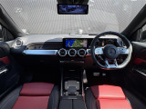 ◆LIBERALAは、輸入車選びの新たなスタイルを提案するインポート・セレクト・ブランドです。オーナー様となる方がクルマから直接感じる感性を第一にした、最良の一台との出会いをコーディネートいたします。