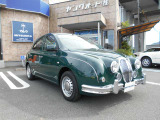 きれいなブリティッシュグリーンの車両です。