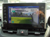 地デジが視聴出来ます。ディスプレイオーディオを装備。スマホとクルマをつなぐことで、これまでのナビに加えて、いろんなサービスが楽しめます。