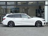 時を経ても深い魅力を放ち続けるBMW。より快適にお乗り頂くためにサポートプログラムをご用意しております。※認定中古車保証は登録日より最長4年間まで延長が可能です。