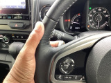 ホンダセンシングは衝突軽減ブレーキだけでなく、標識認識機能や先行車発進お知らせ機能に誤発進抑制機能と車線維持支援に設定した車速内で適切な車間距離を保ってくれる安全・快適機能搭載の先進システムです。