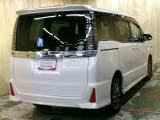 ヴォクシー 2.0 ZS 4WD 