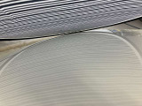 ルーフに、1cm〜5cmほどのへこみが複数ある車両となっております。
