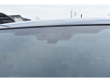 二つのカメラで対象物を立体的に捉えて運転を助けてくれるアイサイト