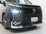 高輝度で点灯速度が速く、しかも消費電力の少ないLEDヘッドライトが装備されています!LEDの明るい光が走行中の視界の確保をサポートして、夜のドライブがより楽しく安全に運転できます♪