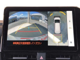 パノラミックビューモニター付き!クルマを真上から見ているかの様に、映像をモニターに表示。周囲の状況を把握しながら安心して駐車が可能です!初めての場所でも安心!