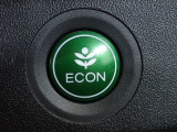 エンジン、エアコンなどを制御し低燃費な『ECONモード』に、また走りを楽しみたいとき、空調など快適性を重視したいときにはスイッチOFFで通常モードに切り替えができます!