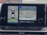 車の上から見下ろしたような360度見えるアラウンドビューモニター搭載してます!狭い駐車場や暗い場所でも安心して駐車出来ます!