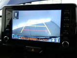 バックガイドモニターで、後方を確認しながら安心して駐車することができます。運転初心者も熟練者も必須の機能ですよ!