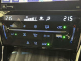 左右独立温度コントロールフルオートエアコンです。運転席、助手席それぞれで独立して温度設定ができます。冷え性の方が乗っても安心ですね♪
