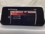 Apple Carplay・Android Auto対応!マツダ コネクト(コマンダーコントロール)でスマートフォンを操作して、通話、音楽を聴いたり、マップで目的地を調べることができます。