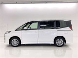 色は人気のホワイトパールクリスタルシャインです。