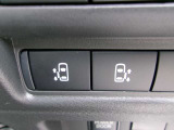 左右両側オートスライドドアです。運転席からでもスイッチひとつで開閉できるので、便利ですよ