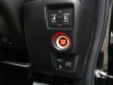 【両側電動スライド】スライドドアは両側電動スライドドアになっております。運転席からの開閉も出来、リモコンキーでも離れたところから開閉出来ますので大変便利な装備です。