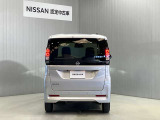 プライバシーガラスで夏場も涼しく、室内の保護にもなりますね