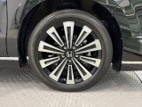 お車をお探しのお客様、ご購入までの流れや疑問点など一つ一つ丁寧にご説明させていただきます。 お客様にご納得頂ける一台を一緒にお探しさせて頂ますので、当店へ是非お越しください!