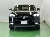 LEDヘッドライトを装備しています。LEDヘッドライトはとても明るく、雨の日や夜間走行も安全・安心です。オートライトコントロール付きで周囲の明るさに応じて自動で点灯・消灯します