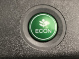 ★ECONスイッチ★ エコドライブを加速しよう!スイッチをONにすると、運転の仕方によるロスを抑え込み燃費をよくするようクルマが頑張ります(*^ー^*)燃費向上にチャレンジ♪