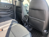 シートバックポケット、スマートフォンポケット(運転席/助手席)