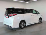 両側パワースライドドア付きだから、狭い駐車スペースなどでの 乗り降りラクラク!小さなお子さまのいるご家庭には嬉しい装備。
