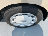 ホイールキャップ【155/65R14 ラジアルタイヤ】。運転ラクラクの足回り。