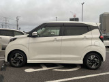日産車両状態検査員により、一台、一台の車両状態をチェックしております